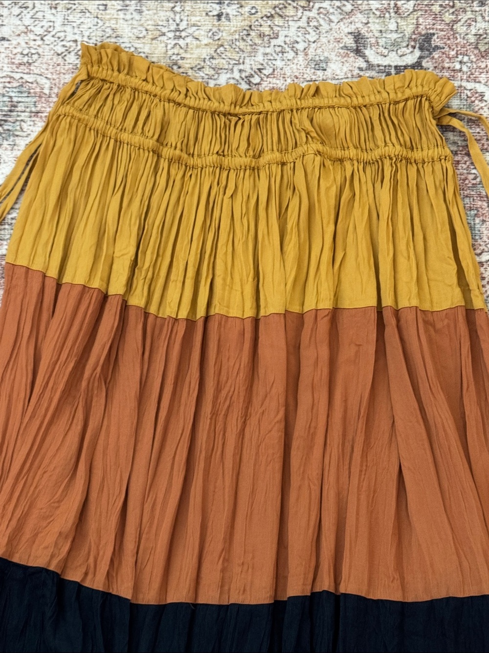 Anthropologie Current Air crinkle skirt with color-blocks in gold, rust & black - Picture 3 of 5